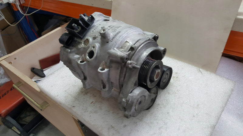 Alternator VW AUDI 4N0903028R demontaż