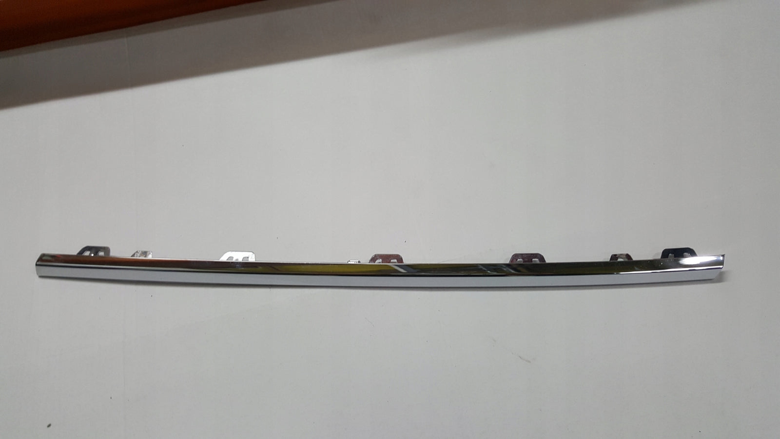 NOWA ORYGINALNA listwa chrom grilla przód lewa strona VW T6 7LA853841