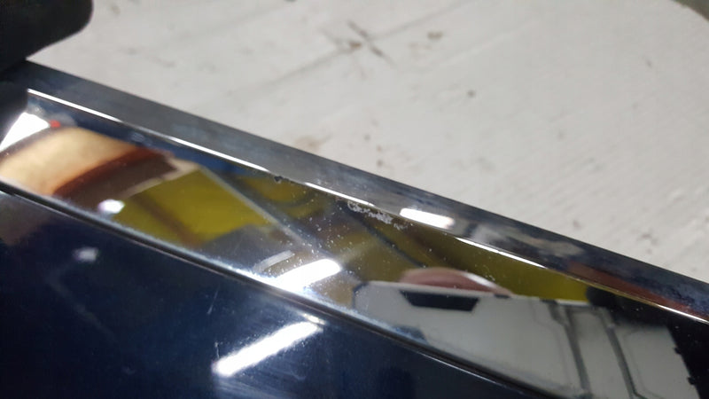 Listwa drzwi lewy przód VW TOUAREG III 760854939E demontaż