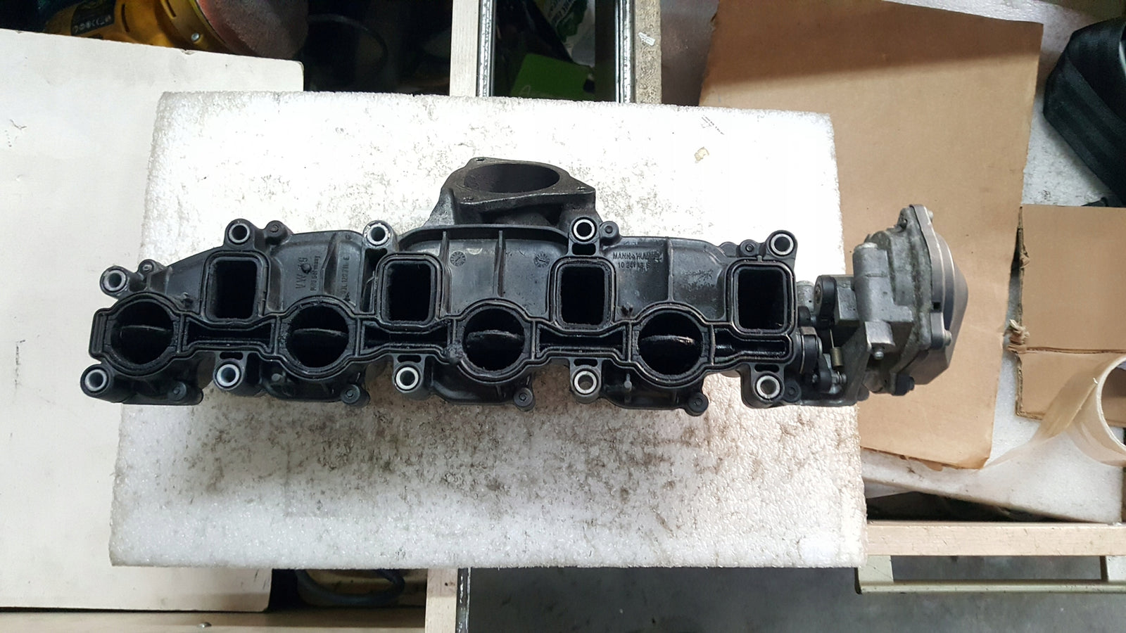 KOLEKTOR SSĄCY NASTAWNIK AUDI A3 8P 2.0 TDI 03L129711E 03L129086V