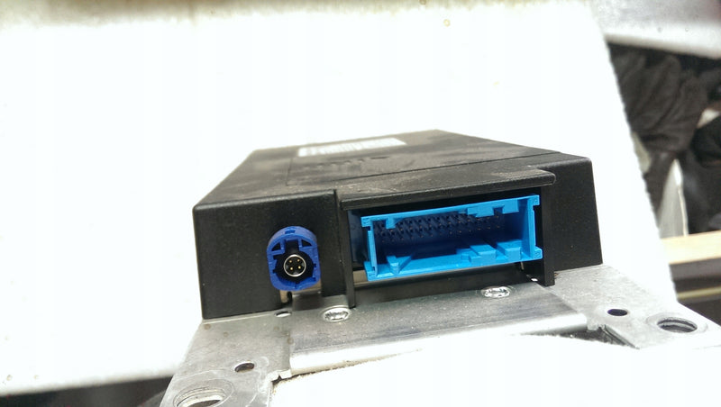Moduł bluetooth BMW F10 F20 F21 9382417 demontaż