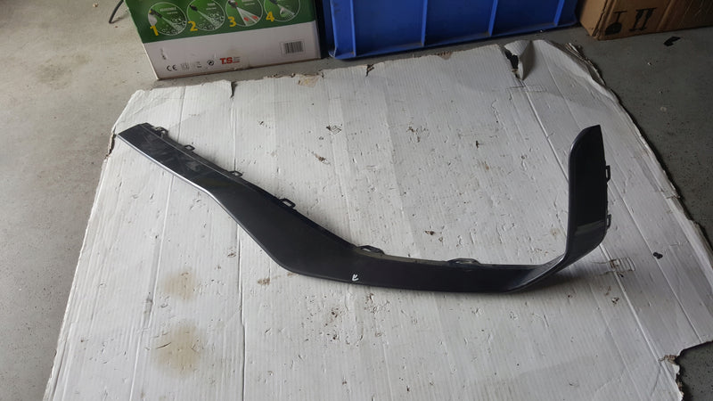 Listwa zderzaka przedniego lewa strona SEAT LEON 5FA853711A demontaż