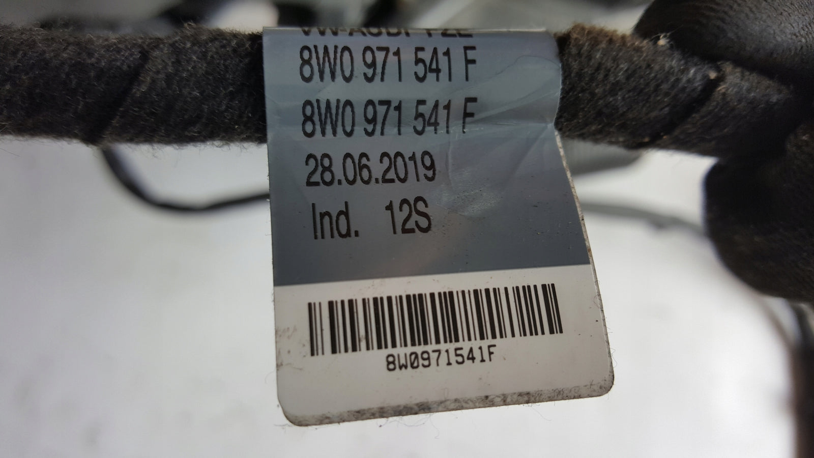 AUDI A4 B9 8W0 HAK HOLOWNICZY Z WIAZKA 8W0800491M 8W0971541F