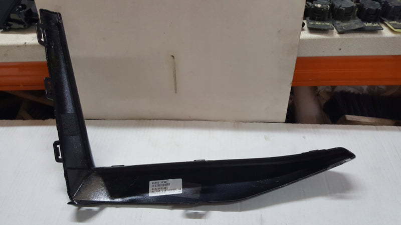Listwa zderzaka prawy przód SKODA ENYAQ 5LA807834 demontaż