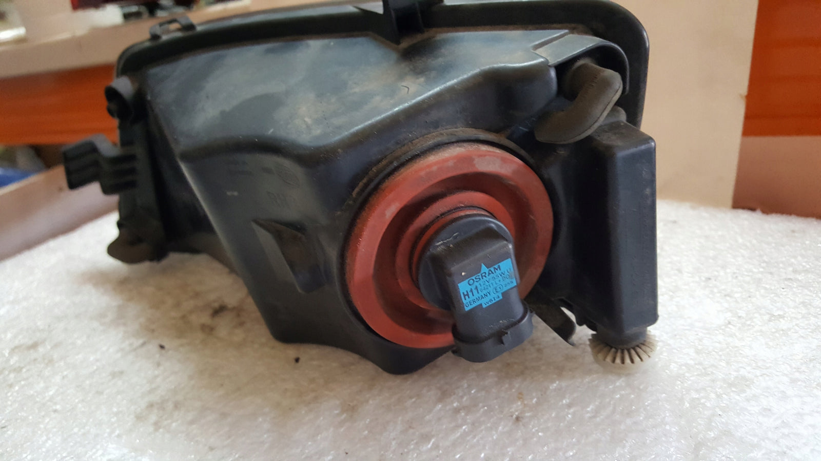 Prawy halogen VW GOLF VII 5G0941662D demontaż