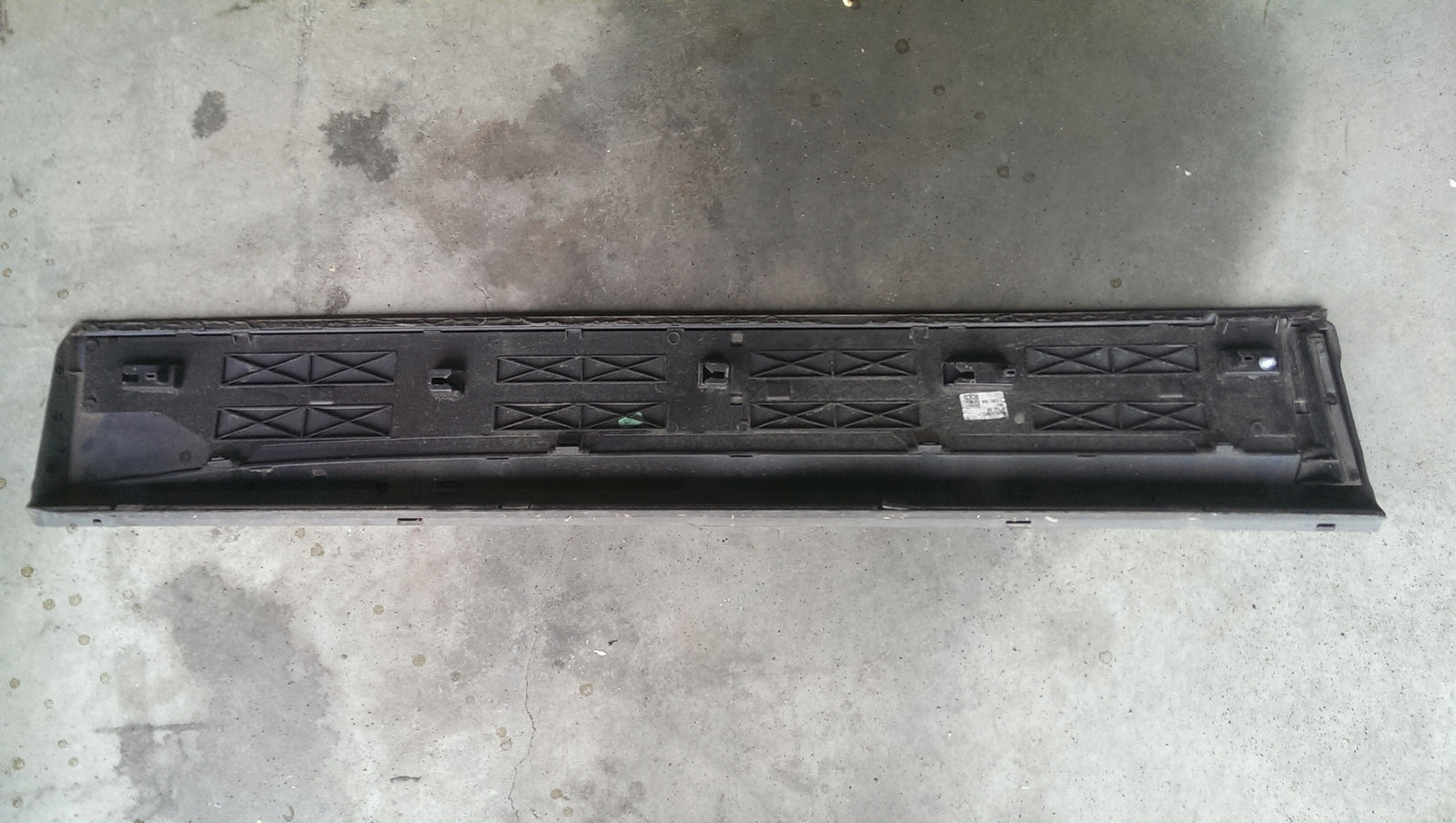 Listwa drzwi prawy przód SEAT ATECA 575854940E