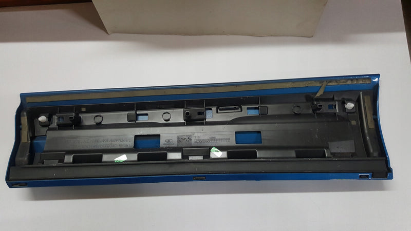 Listwa drzwi prawy tył AUDI Q3 8U0853970E demontaż