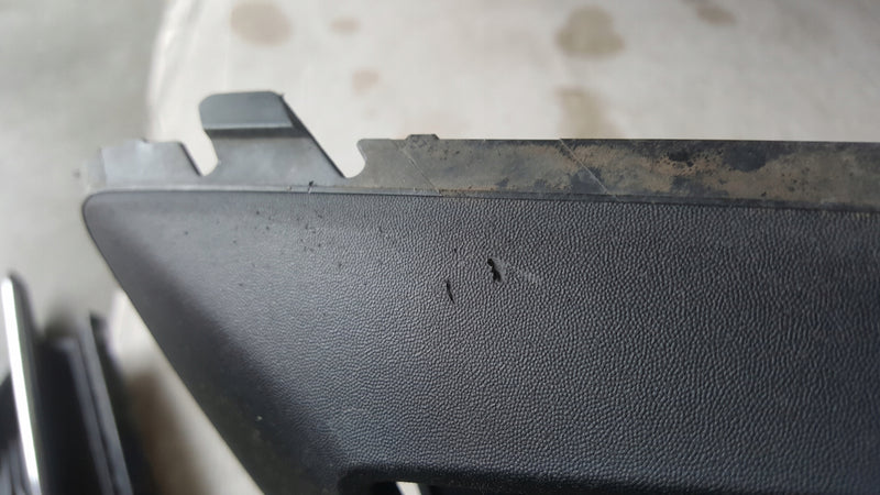 Kratka zderzaka lewy przód SEAT LEON 5FA853665C demontaż