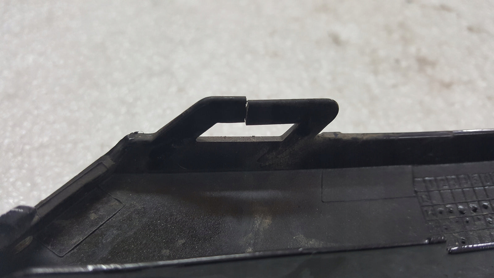Listwa zderzaka prawy przód VW GOLF VII e-GOLF 5GE853666 demontaż