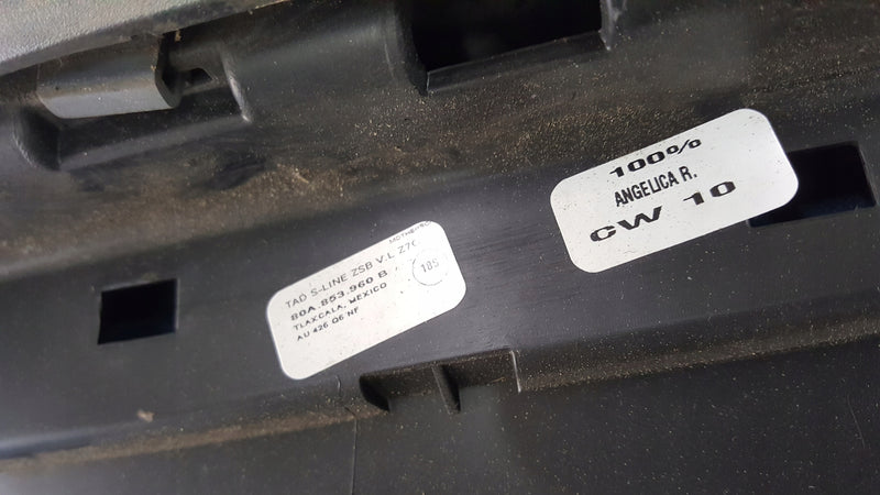 Listwa drzwi prawy przód AUDI Q5 S-LINE 80A853960B demontaż
