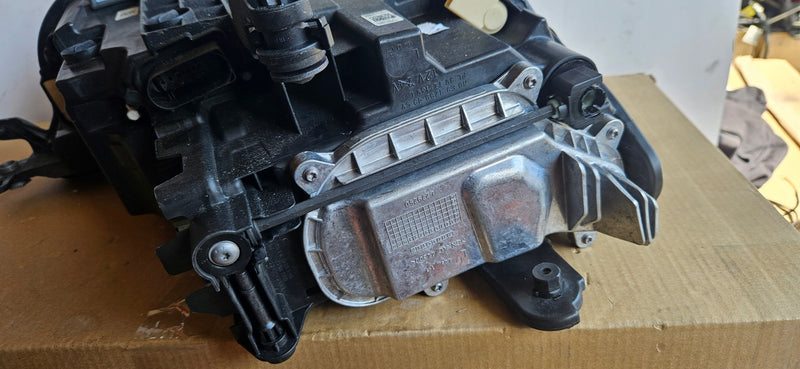 2GA941035AF LEWY ful led IQ.LIGHT Vw T-ROC LIFT 2022r demontaż