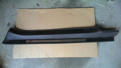 Listwa progowa prawa AUDI TT S-LINE 8J0853492C