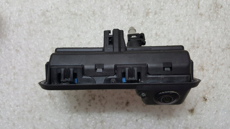 Kamera cofania VW TOUAREG AUDI A6(C8) RS6 Q8 RSQ8 Q7 760827566 demontaż
