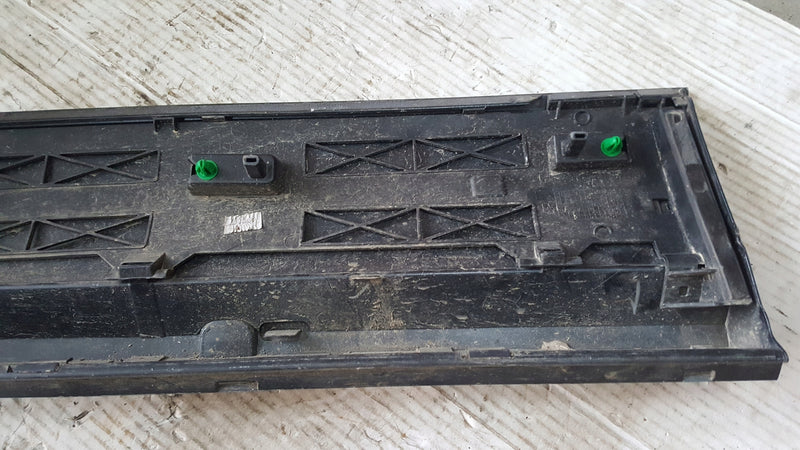 Listwa drzwi prawy przód SEAT ATECA 575854940G