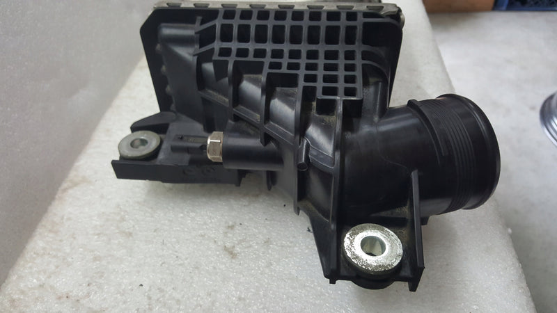 Chłodnica intercooler VW T6 -- CRAFTER 04L145749J demontaż