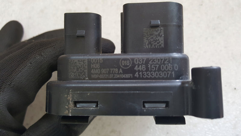 Moduł sterownik zawieszenia AUDI 4M0907778A demontaż