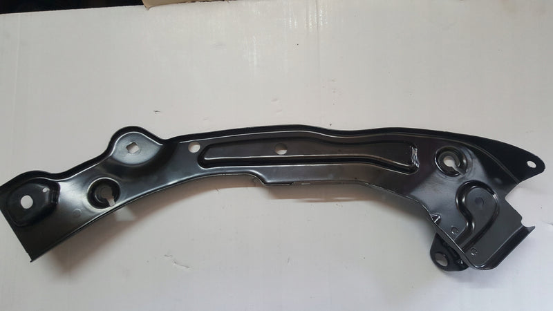 Wspornik mocowanie pasa prawy przód SKODA FABIA 6VA805932A