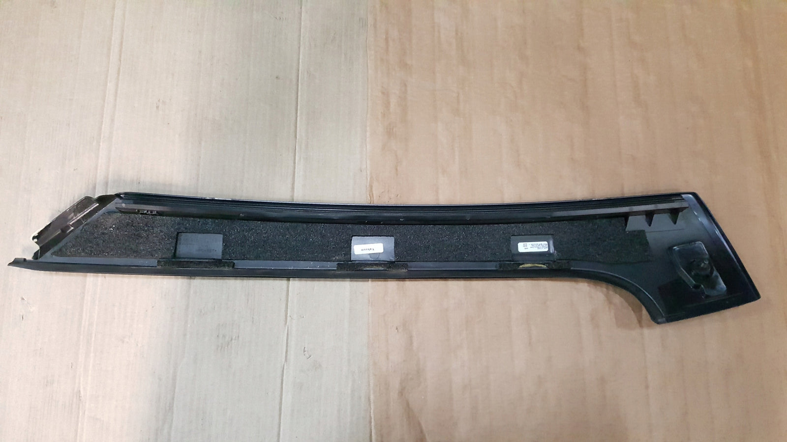 AUDI R8 SPYDER LISTWA LEWA OSŁONA SŁUPKA 4S7853265