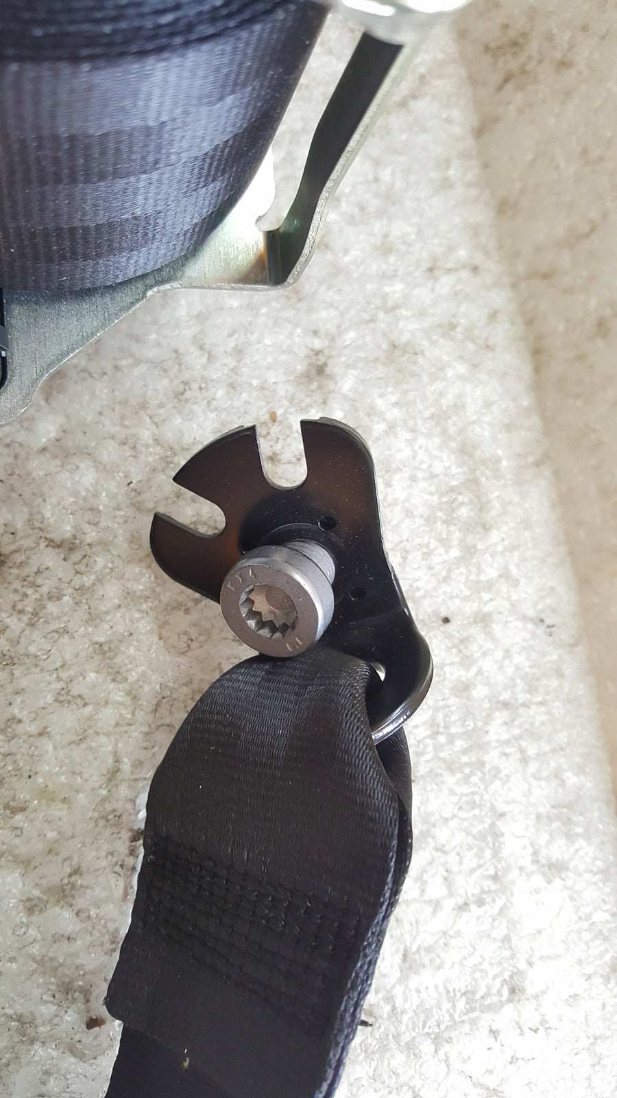 PAS BEZPIECZEŃSTWA VW CADDY 2K7857806H TYŁ PRAWY