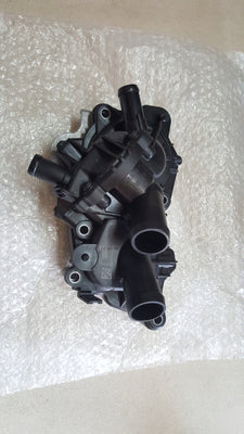 SEAT VW AUDI POMPA WODY 04E121600CB