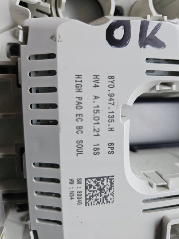 Oświetlenie kabiny led SOS Audi A3 8Y0947135H IDEAŁ
