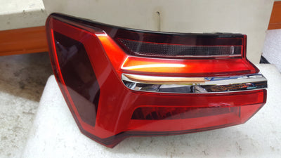 Tylna lewa lampa LED AUDI A6 (C8) sedan 4K5945069 demontaż