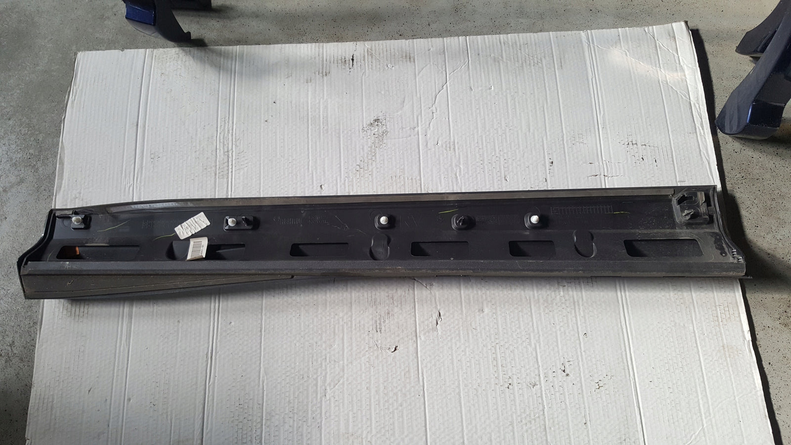 Listwa drzwi prawy przód AUDI Q3 II 83A853960A/B