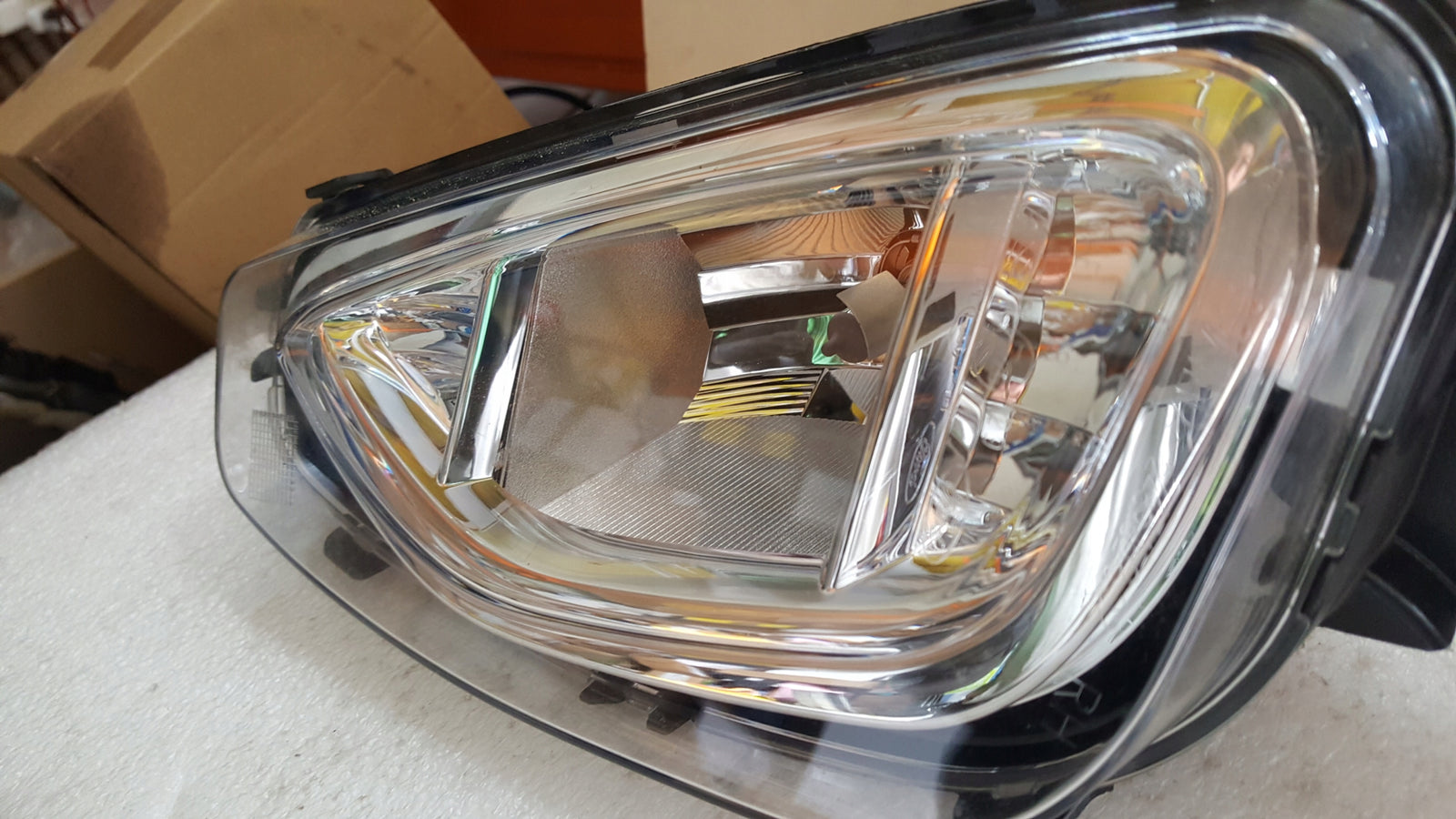 NOWY ORYGINALNY prawy halogen FORD KUGA LJ6B-15A264-AC