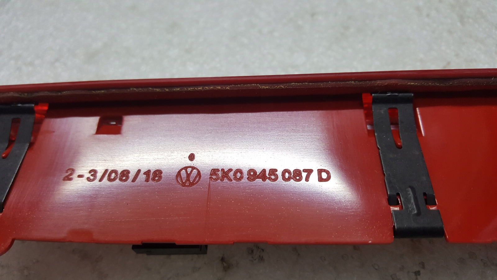 Trzecie światło stop VW GOLF VII TIGUAN SEAT TARRACO 5K0945087D demontaż