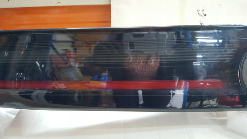 Lampa blenda klapy bagażnika VW TIAGO 2G7945093 demontaż