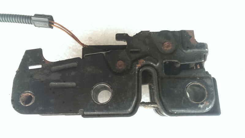 Zamek maski VW GOLF V 1K1823509D demontaż