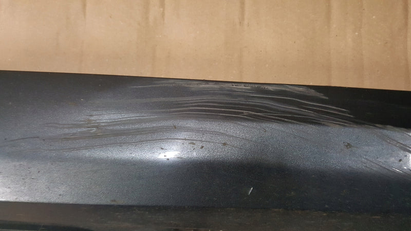 Listwa progowa prawa strona AUDI A6 (C8) S-LINE 4K0853856A demontaż