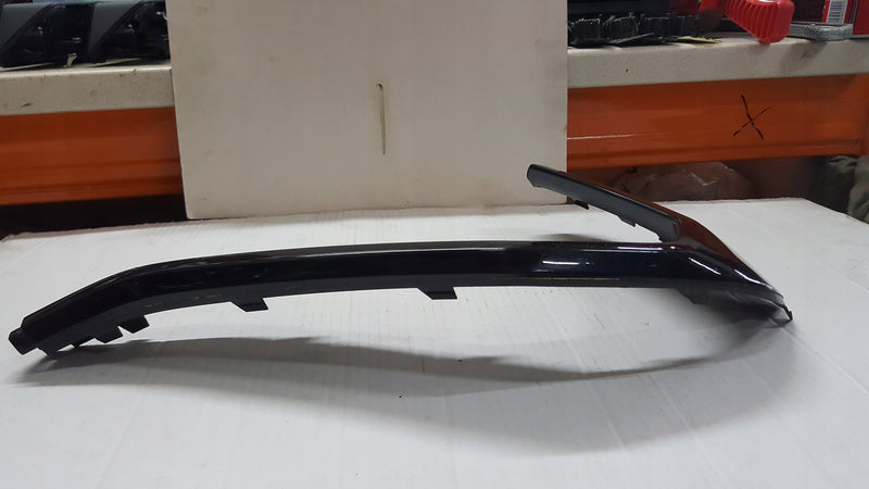Listwa zderzaka tylnego prawa strona AUDI Q3 S-LINE 83F807968 demontaż