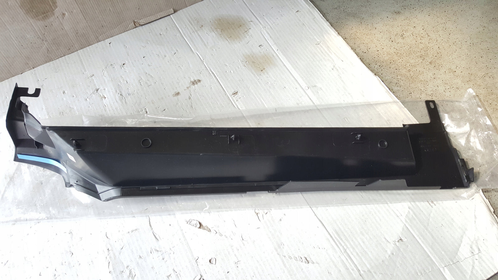 NOWA ORYGINALNA osłona błotnika prawy przód AUDI Q5 80A821170A