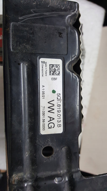 Wymiennik ciepła VW AUDI SEAT SKODA 5QF819013B 5QF963231 demontaż