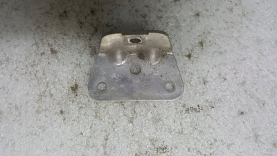 Audi R8 wspornik lampy przód lewy 4S0805667B