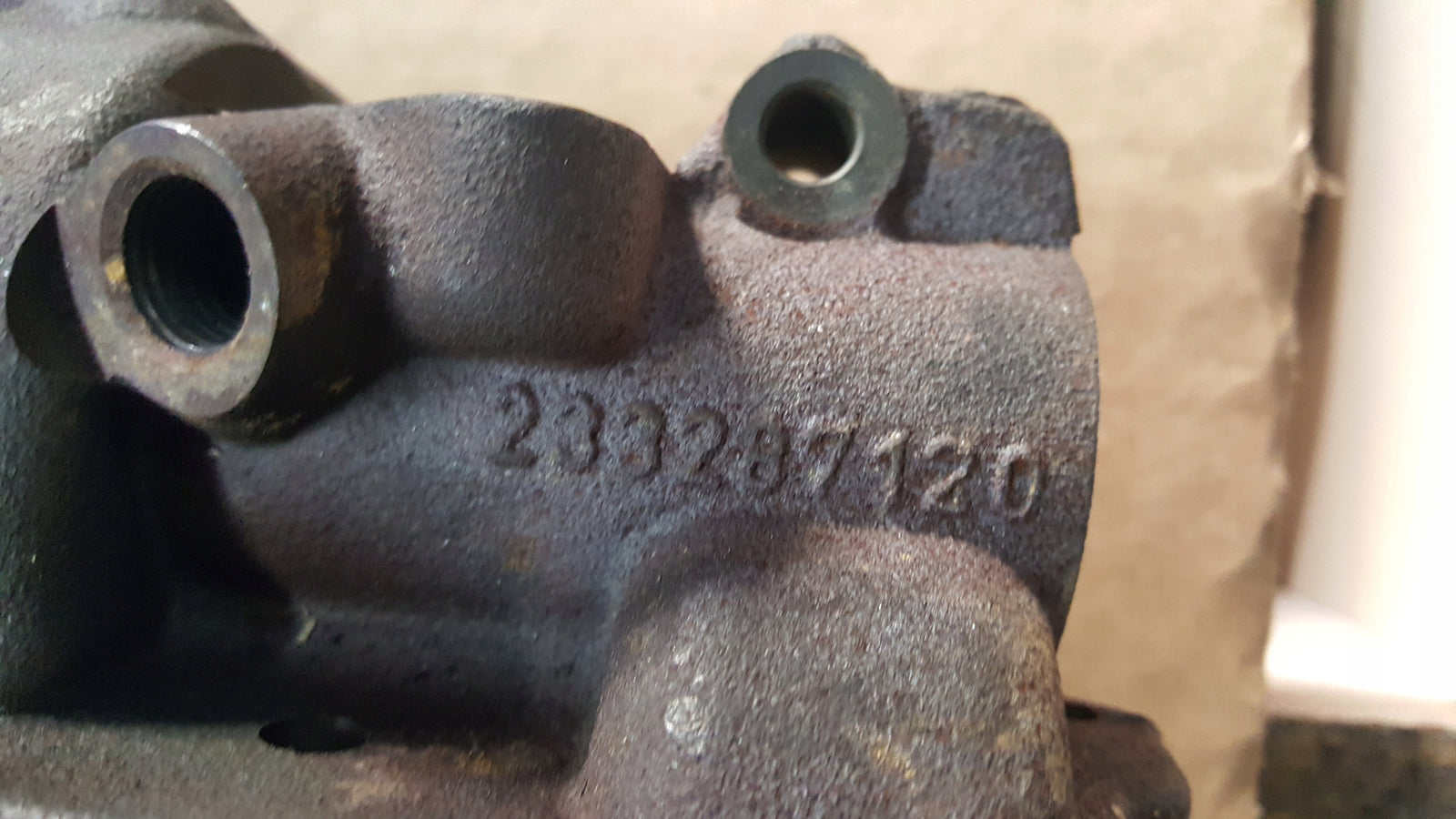 Zawór EGR chłodnica spalin VW 04L131512T demontaż