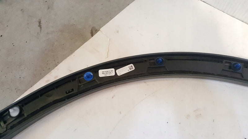 Listwa błotnika prawy tył AUDI Q5 80A853818A demontaż