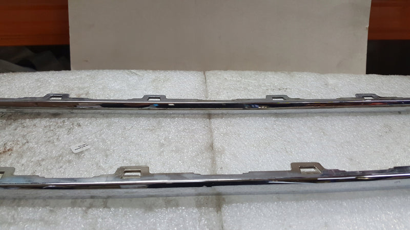 Listwa chrom zderzaka tylnego VW ARTEON 3G8853835B demontaż