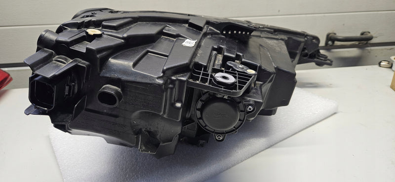 8Y0941035F IDEAŁ 2022r Le kompletny Matrix laser AUDI RS3 sedan