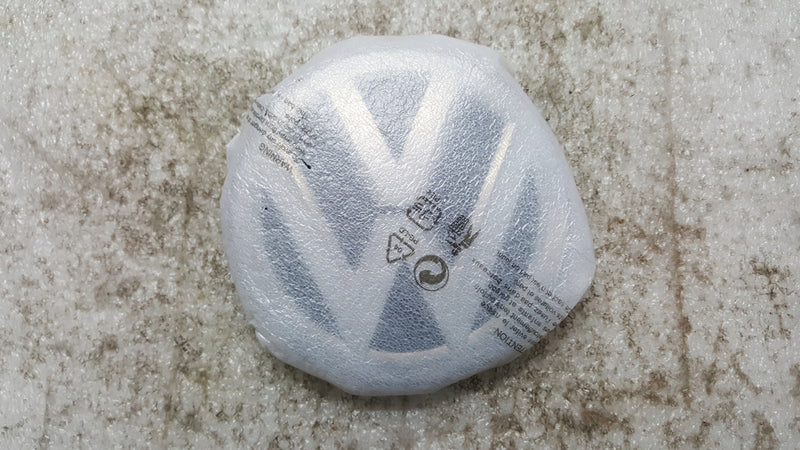 Emblemat Volkswagen oryginalny do Arteon Golf VII Passat B8 3G0853601A