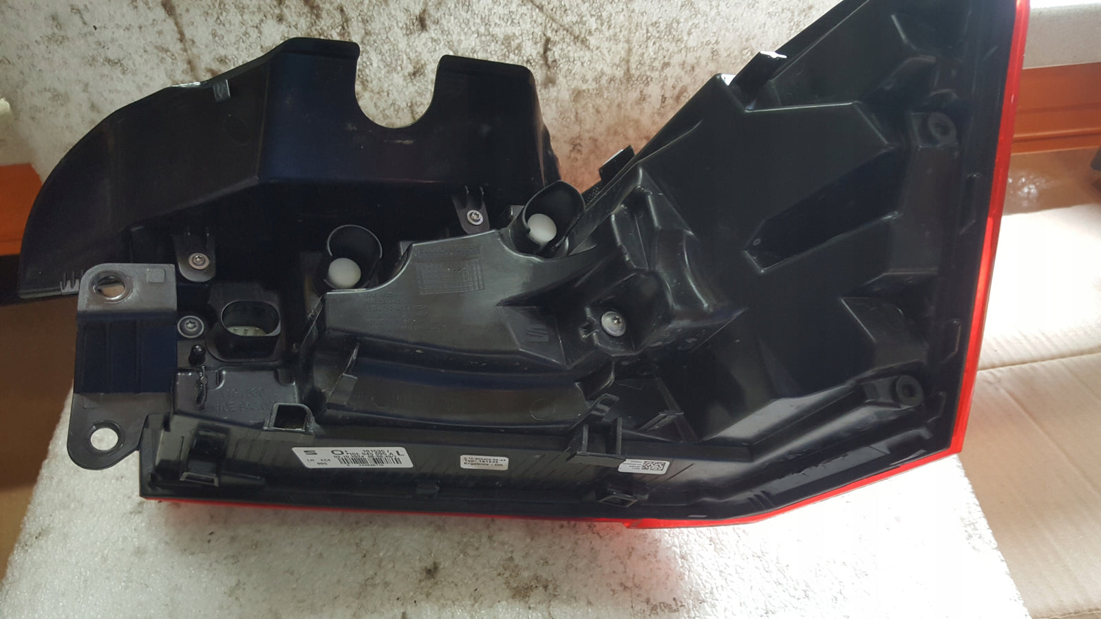 CUPRA BORN 10E945095A LAMPA TYLNA LEWA FULL LED 2020-