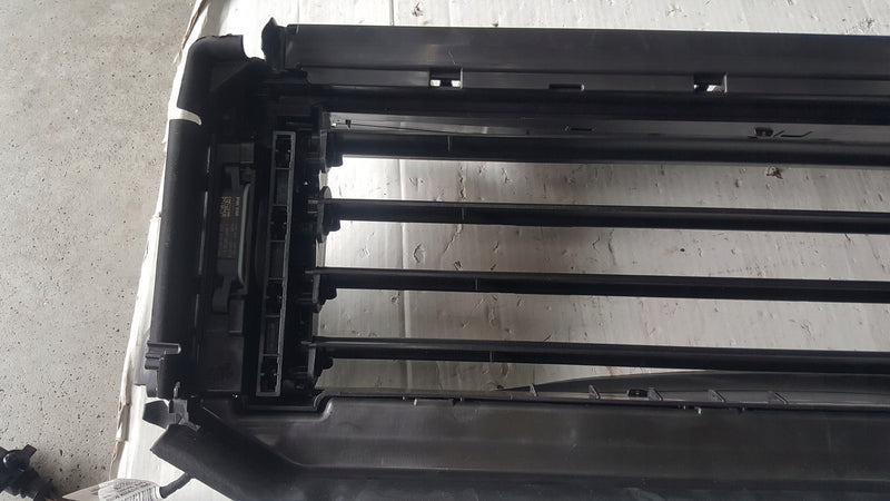 NOWA ORYGINALNA kierownica powietrza żaluzja SEAT LEON 5FA971277