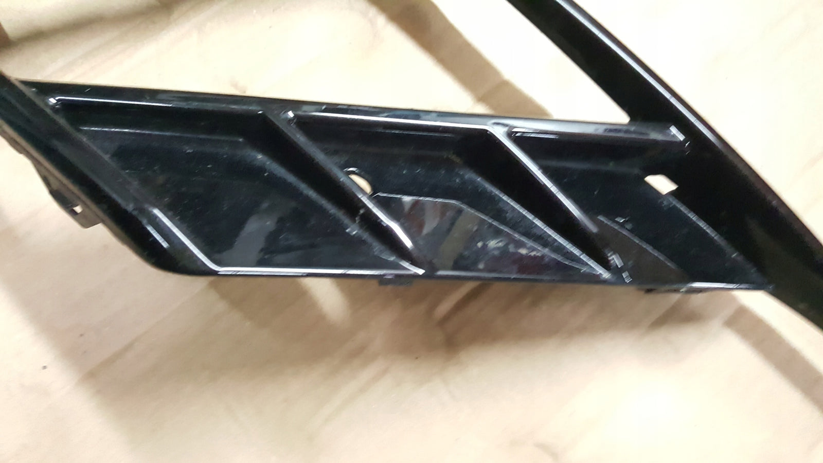 Seat Ibiza V 5 6F0 FR 17-21 Atrapa Kratka Zderzaka Prawa Przód 6F0853666C