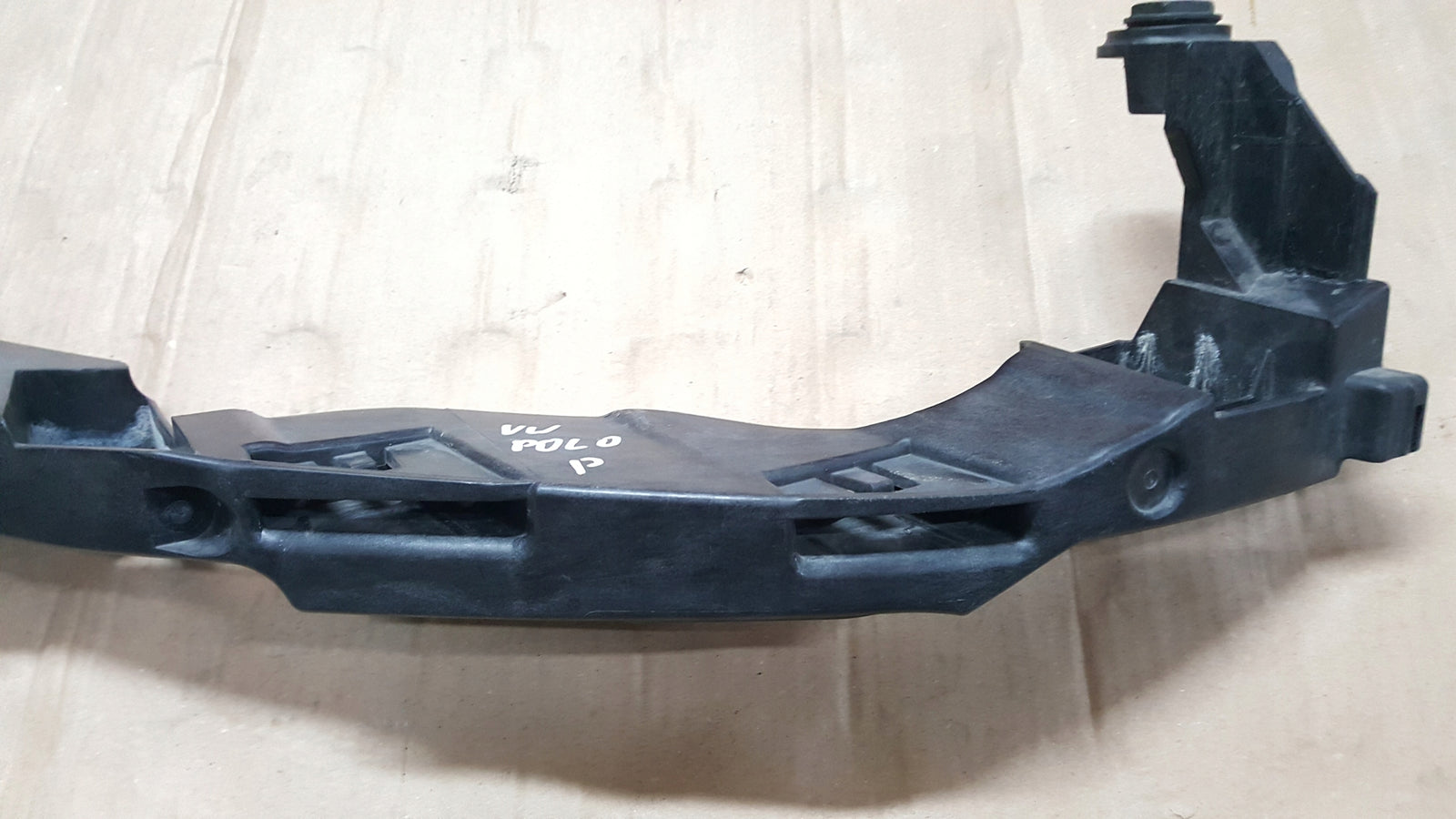 VW POLO VI 6 MOCOWANIE UCHWYT LAMPY PRAWY PRAWE PRZÓD PRZEDNIE 2G0805072B