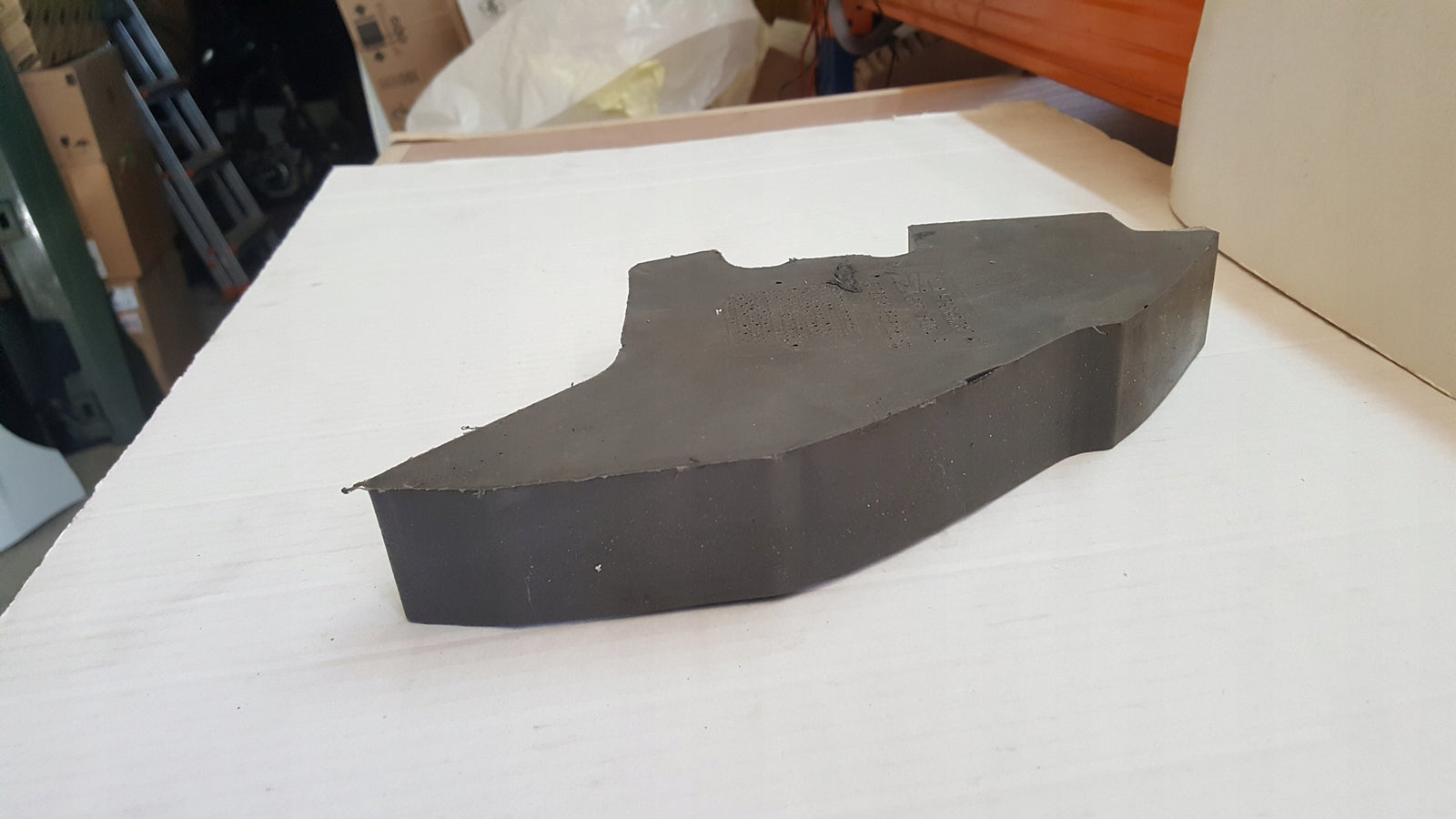 Wygłuszenie wypełnienie błotnika SEAT ATECA 575864237 demontaż