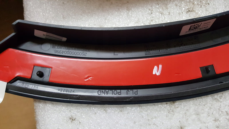 AUDI Q8 4M8 LISTWA BŁOTNIKA PRAWA TYŁ 4M8854820 A ORYGINAŁ