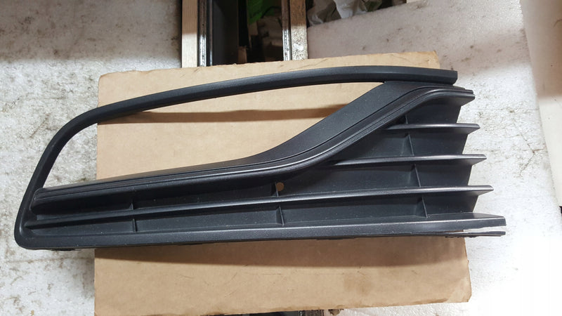 KRATKA ZDERZAKA PRAWY PRZÓD VW POLO 6C0853666A