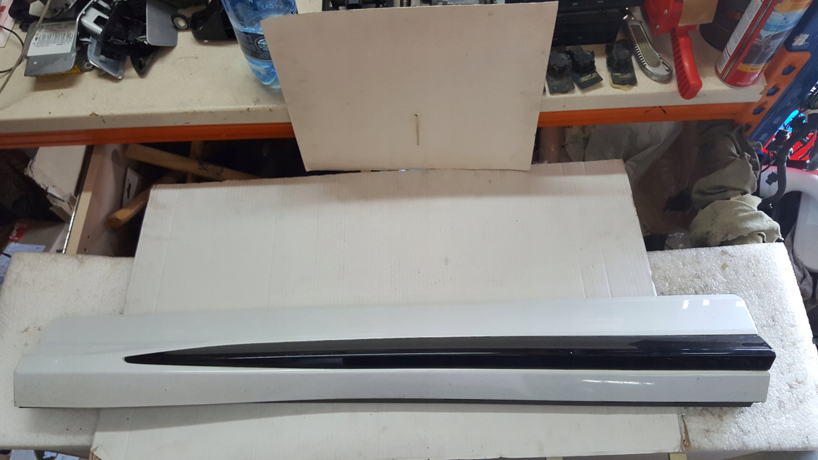 Listwa drzwi lewy przód AUDI Q3 II 83A853959A/B demontaż