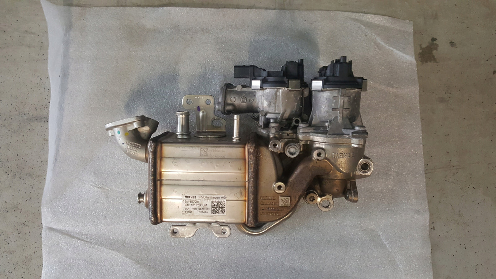 ZAWÓR EGR CHŁODNICZKA SPALIN VW CRAFTER II 04L131512CM